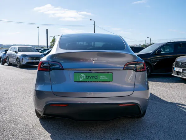 Tesla Model Y - Photo 10