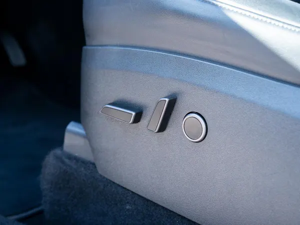 Tesla Model Y - Photo 25