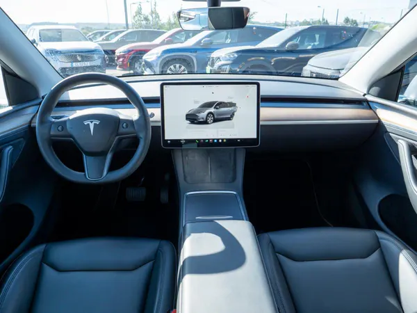 Tesla Model Y - Photo 28