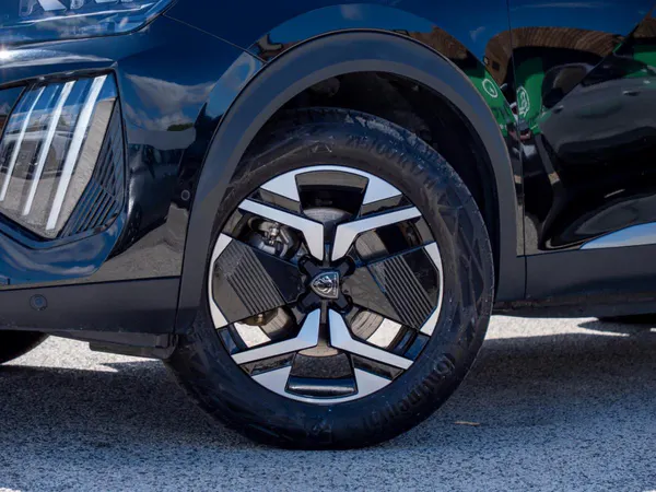 Peugeot e-2008 - Photo 3