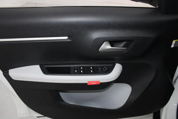 Citroen e-C3 - Photo 9