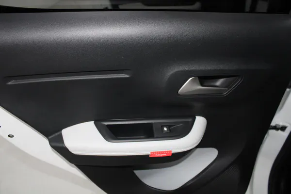 Citroen e-C3 - Photo 12