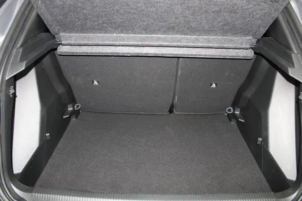 Peugeot e-2008 - Photo 8