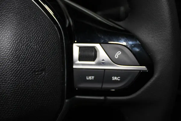Peugeot e-2008 - Photo 15