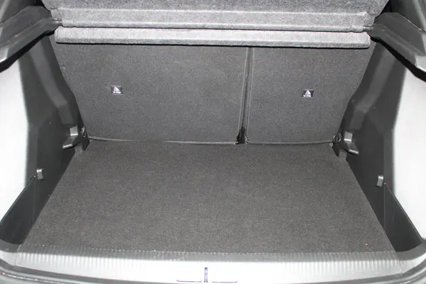 Peugeot e-2008 - Photo 8