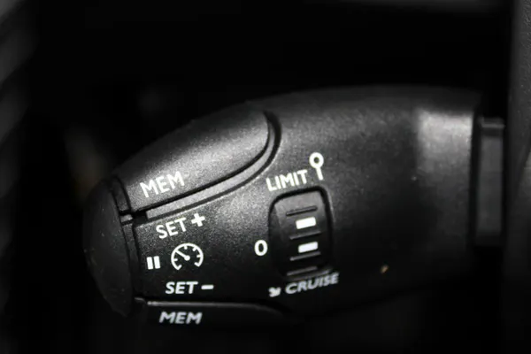 Peugeot e-2008 - Photo 17