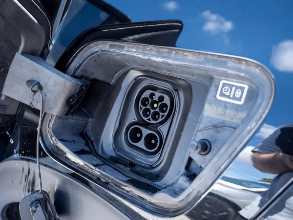 Peugeot e-2008 - Photo 23