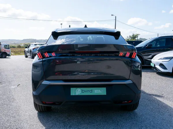 Peugeot E-3008 - Photo 11