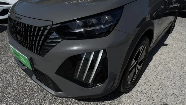 Peugeot e-2008 - Photo 6