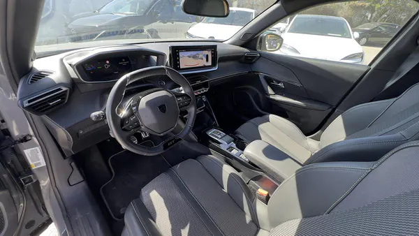 Peugeot e-2008 - Photo 15