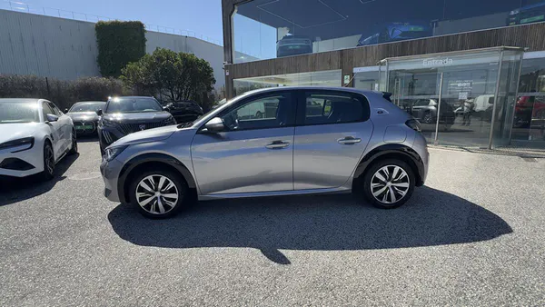 Peugeot e-208 - Photo 6
