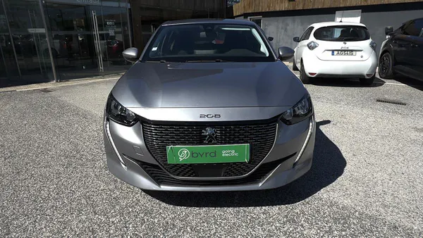 Peugeot e-208 - Photo 2