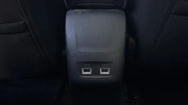 Peugeot e-208 - Photo 33