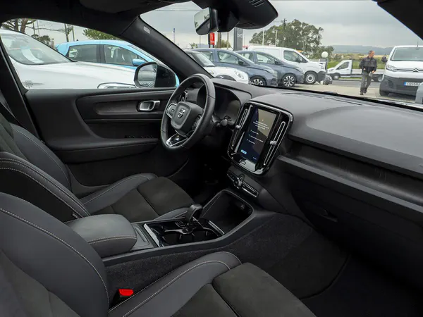 Volvo C40 - Photo 16