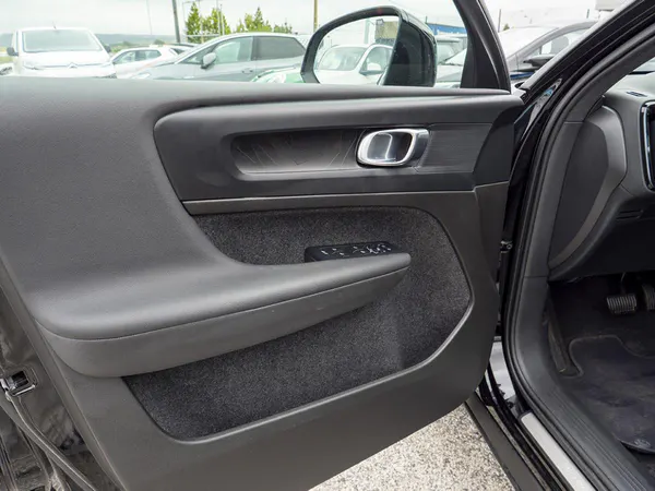 Volvo C40 - Photo 22