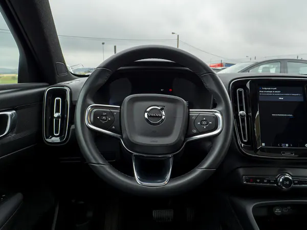 Volvo C40 - Photo 31