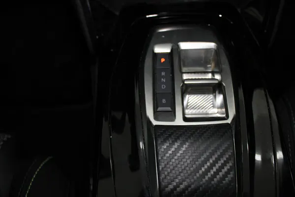 Peugeot e-2008 - Photo 21