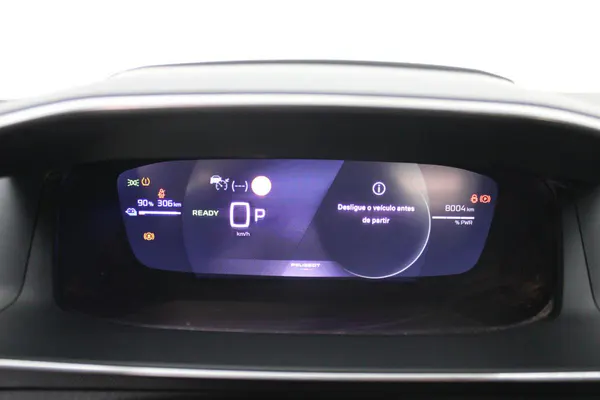 Peugeot e-2008 - Photo 23