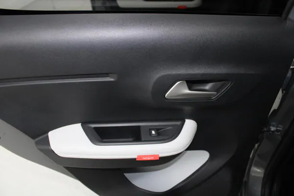 Citroen e-C3 - Photo 12