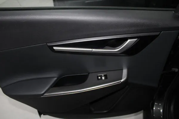 Kia EV6 - Photo 12