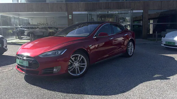 Tesla Model S - Photo 2