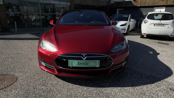 Tesla Model S - Photo 3