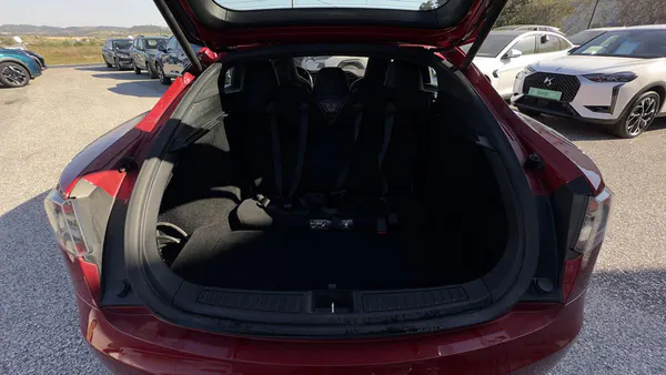 Tesla Model S - Photo 10
