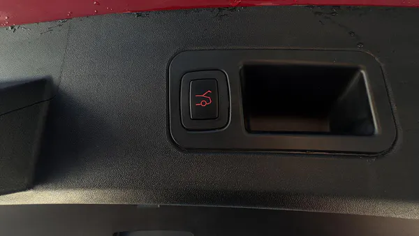 Tesla Model S - Photo 11