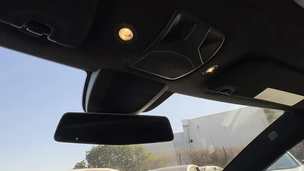 Tesla Model S - Photo 13