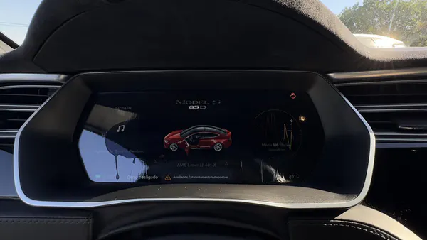 Tesla Model S - Photo 14
