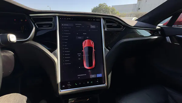 Tesla Model S - Photo 25