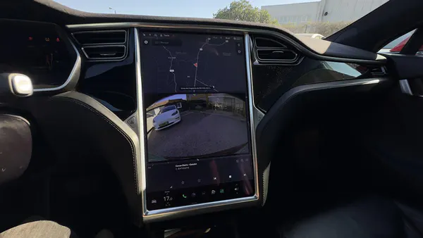Tesla Model S - Photo 39