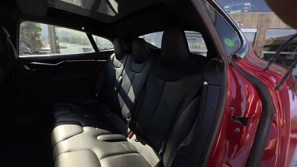 Tesla Model S - Photo 45