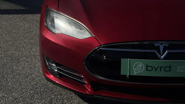 Tesla Model S - Photo 5