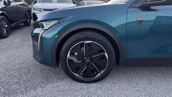 Peugeot E-408 - Photo 6
