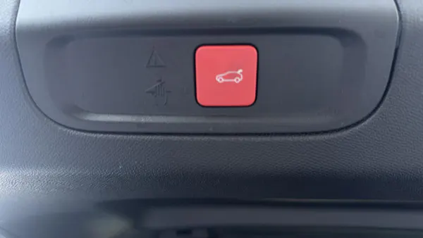 Peugeot E-408 - Photo 13