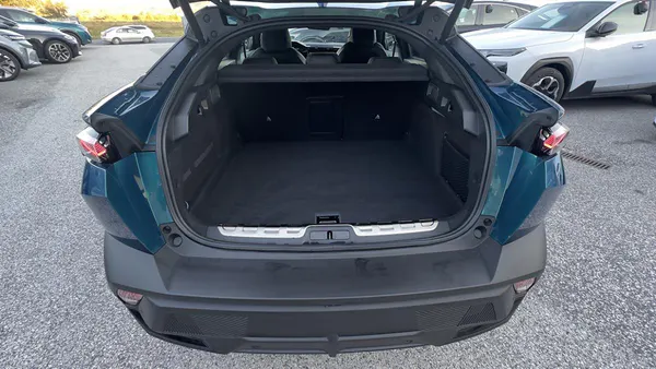 Peugeot E-408 - Photo 11
