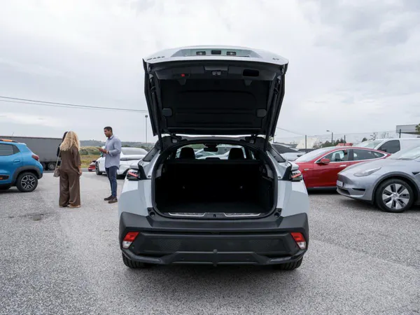 Peugeot E-408 - Photo 13
