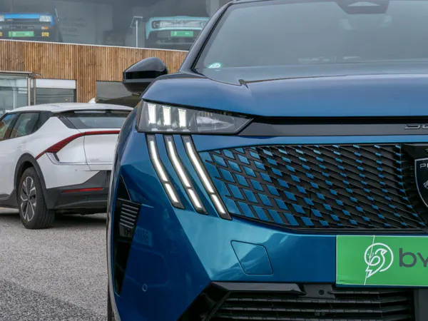 Peugeot E-3008 - Photo 5